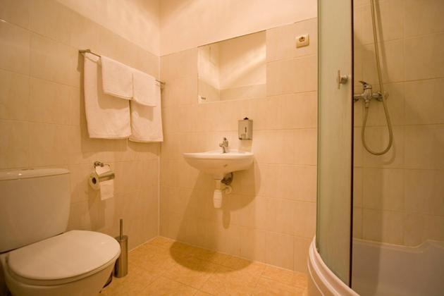 Hotel Kandava Ruang foto