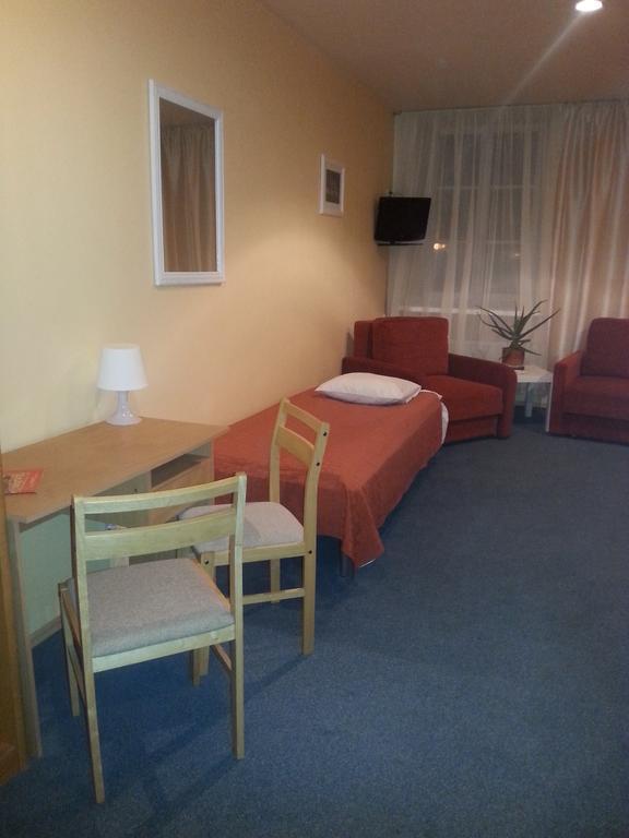 Hotel Kandava Bagian luar foto